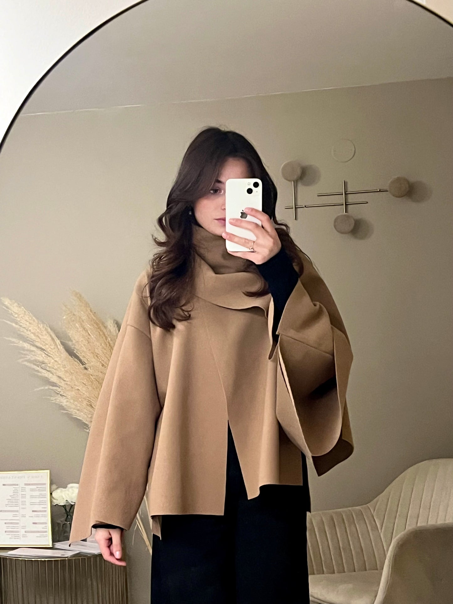 Poncho camel avec écharpe intégrée